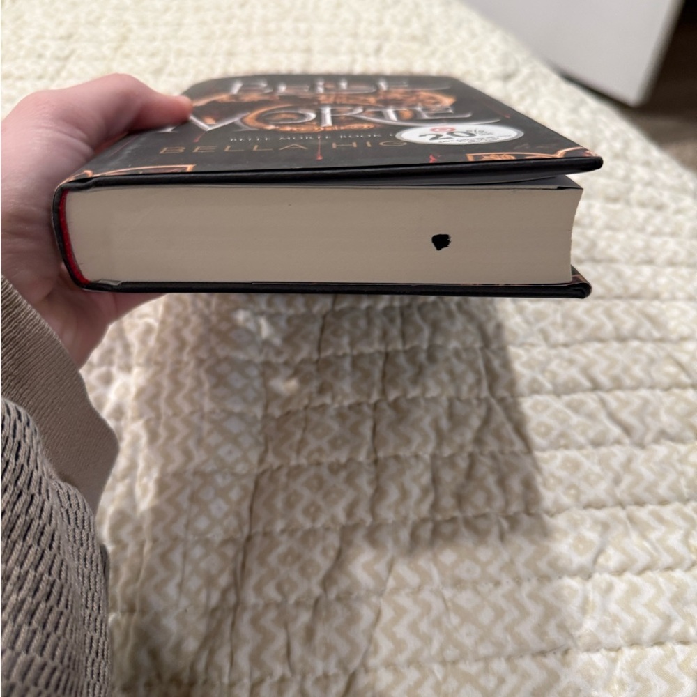 Belle Morte Hardcover Book - Picture 4 of 5